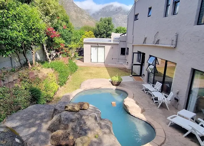Guinea Fowl Poolside Apartment